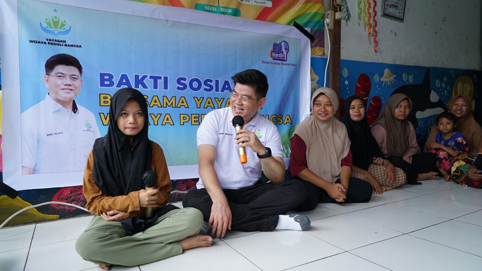 Bakti sosial Yayasan Wijaya Peduli Bangsa di Bantar Gebang. (Foto: EdShareOn.com)
