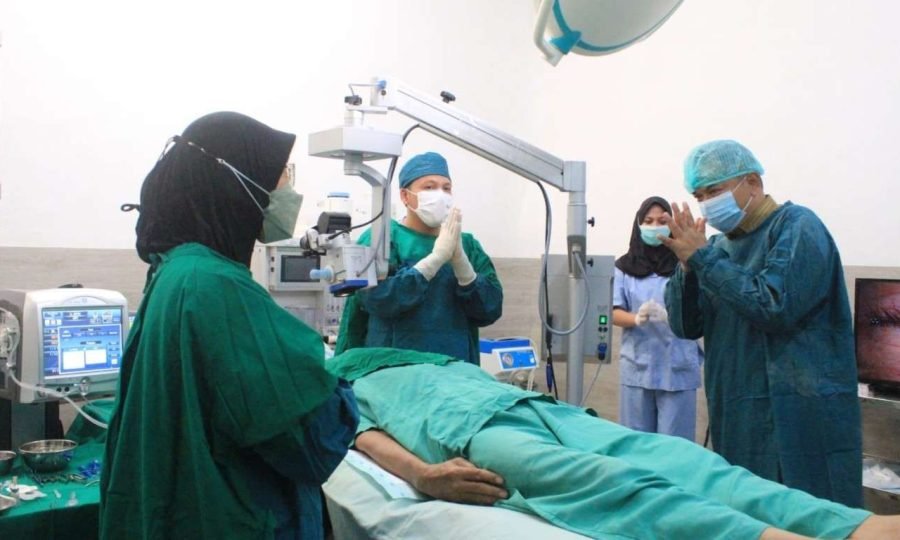 Operasi Katarak