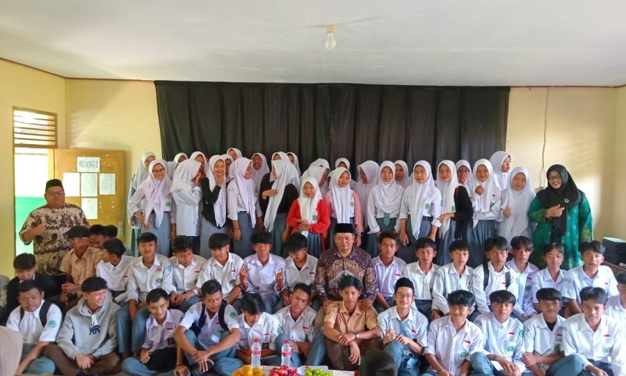 Bantuan Anak Sekolah